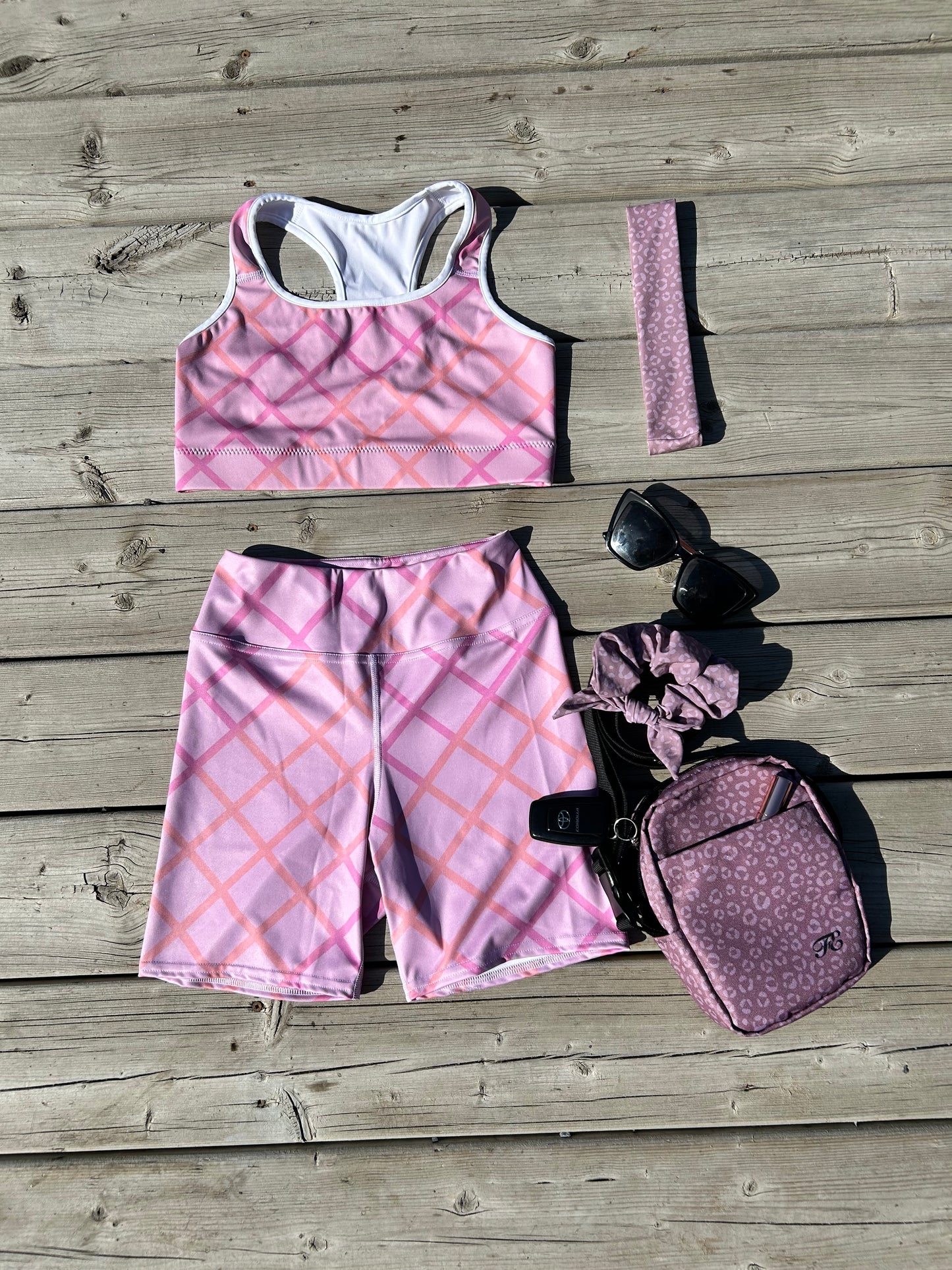 Caged lipstick Sports bra
