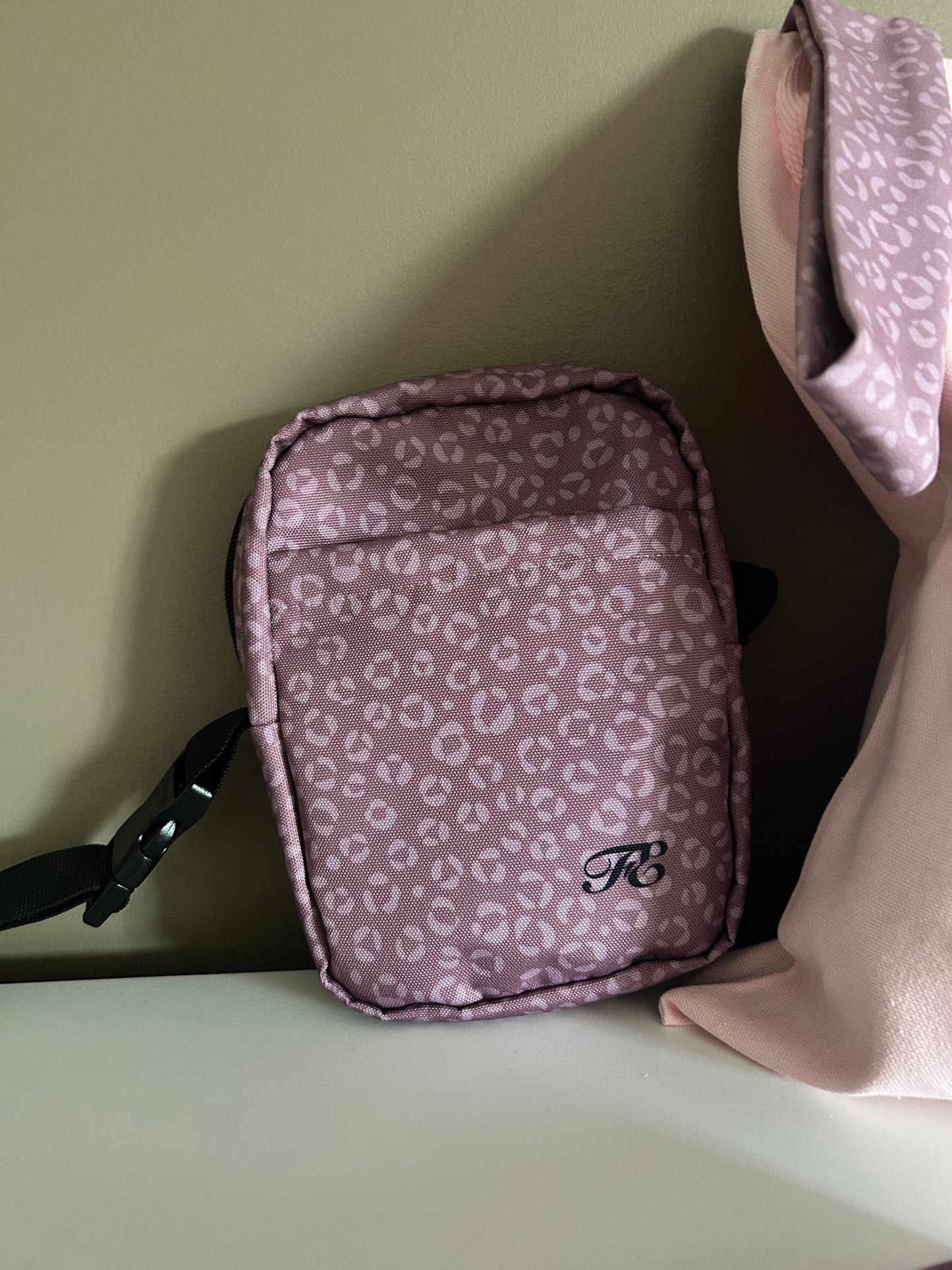 Mauve-A-Licious crossbody bag