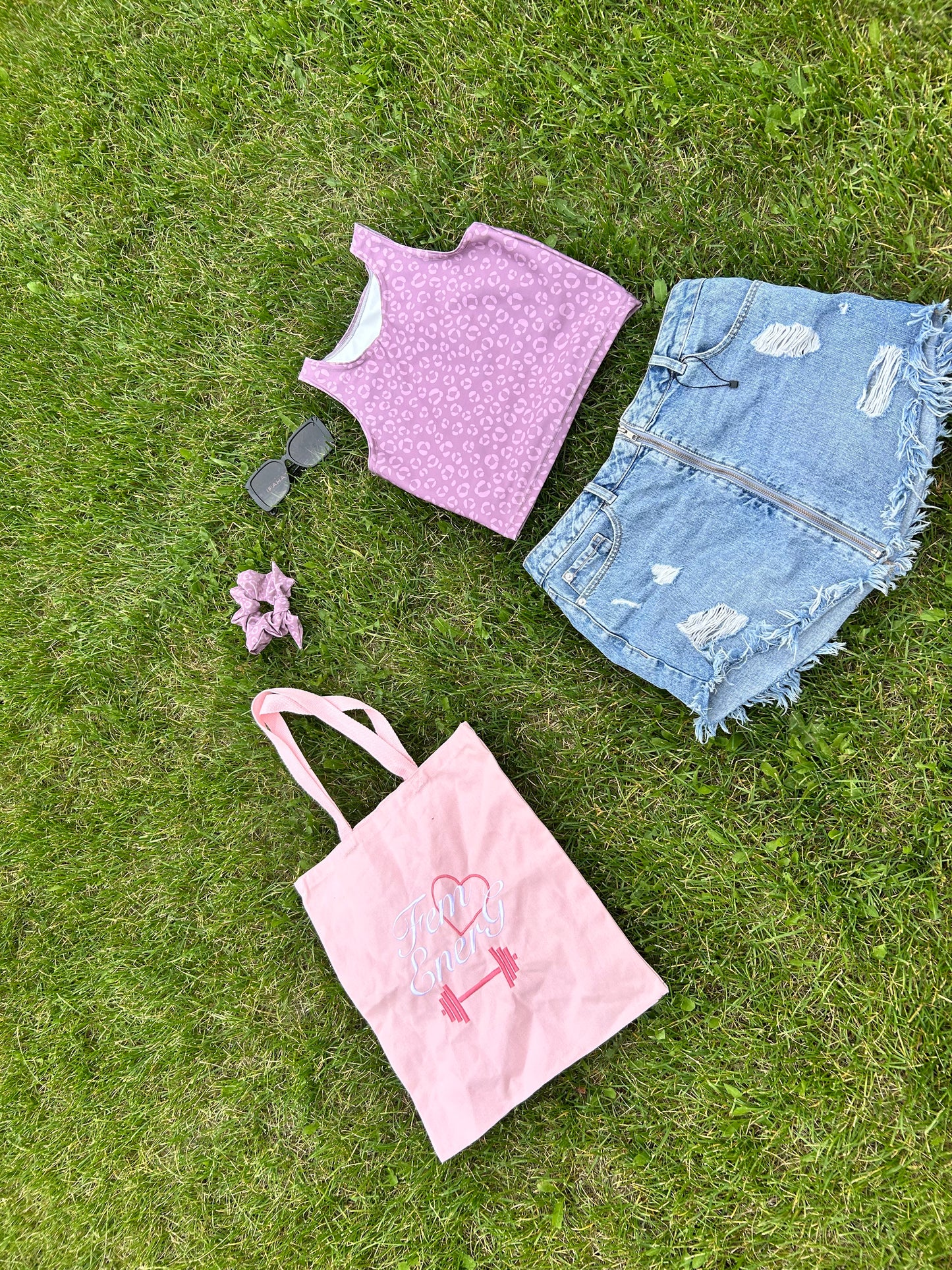 Mauve-A-Licious athletic crop tank 🇨🇦