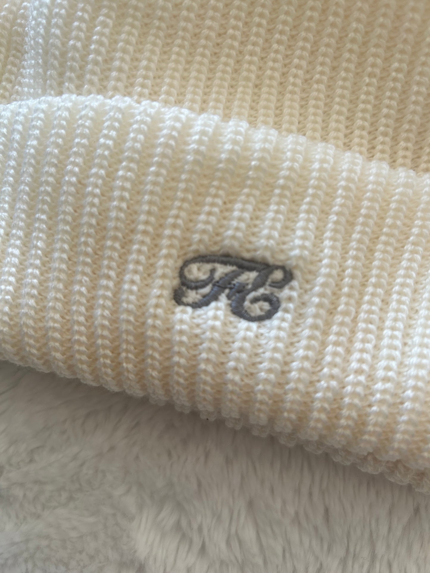 FE BEENIE